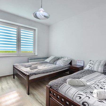 Ceglany Apartament Устрики-Долішні Екстер'єр фото