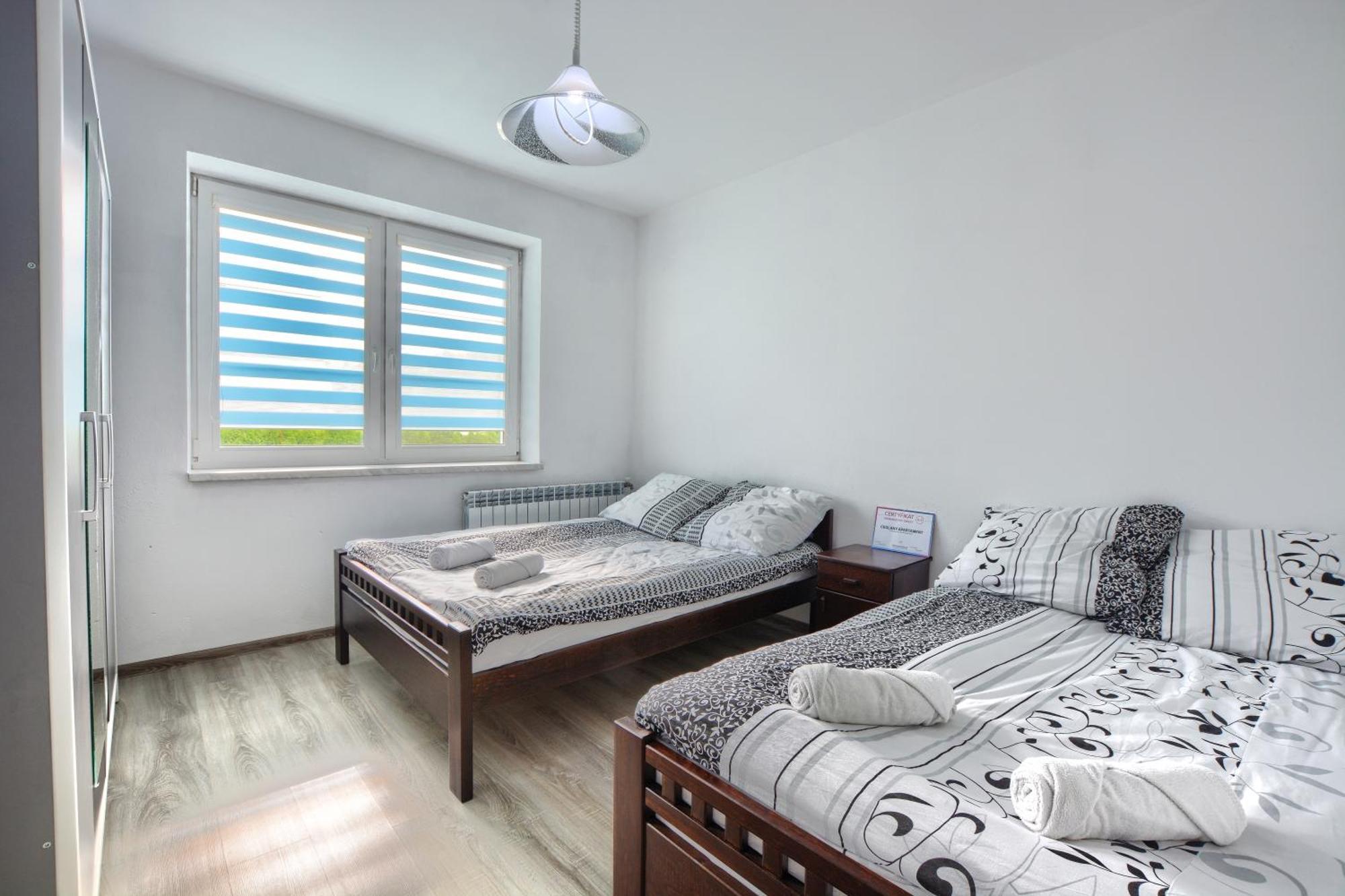 Ceglany Apartament Устрики-Долішні Екстер'єр фото
